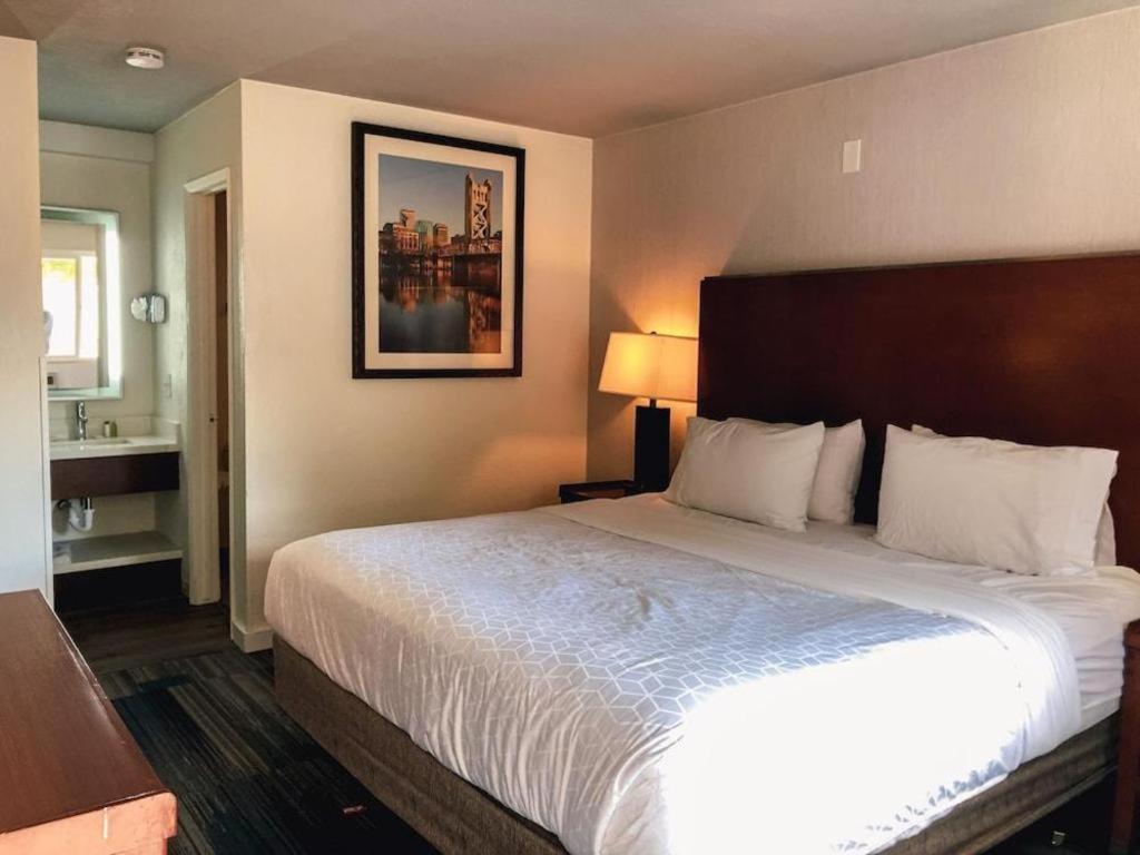 Super 8 By Wyndham San Jose Airport Motel Santa Clara Exterior photo
